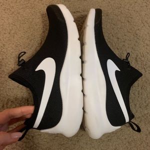 Black No Lace Nike’s